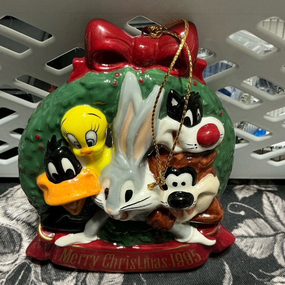 Looney Tunes 1995 Christmas Ornament